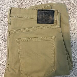 Dockers men's slim fit Khaki casual Jeans 30x30